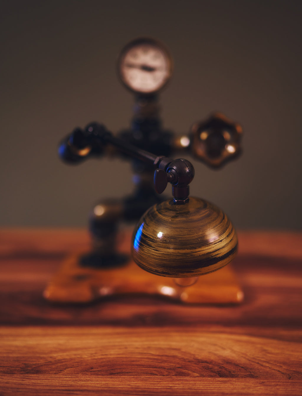 Man-ometre Masa Lambası