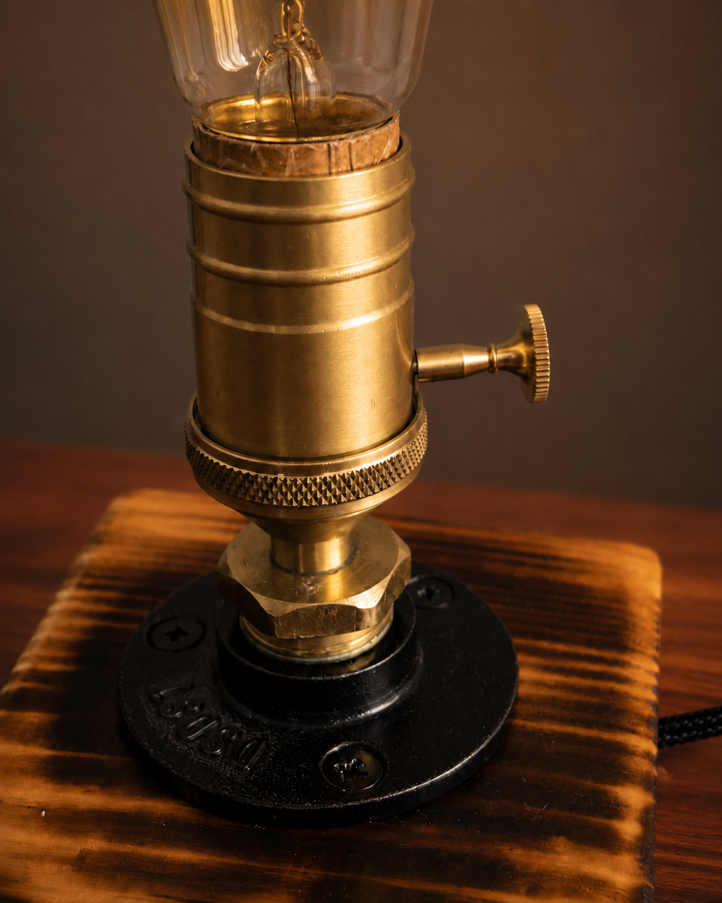 Edison Masa Lambası