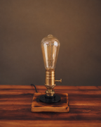 Edison Masa Lambası